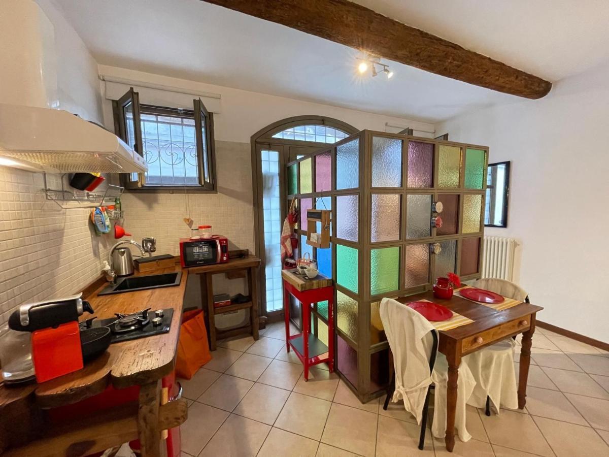 フェラーラLa Casa Degli Ziiアパートメント エクステリア 写真