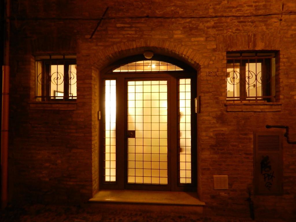 フェラーラLa Casa Degli Ziiアパートメント エクステリア 写真