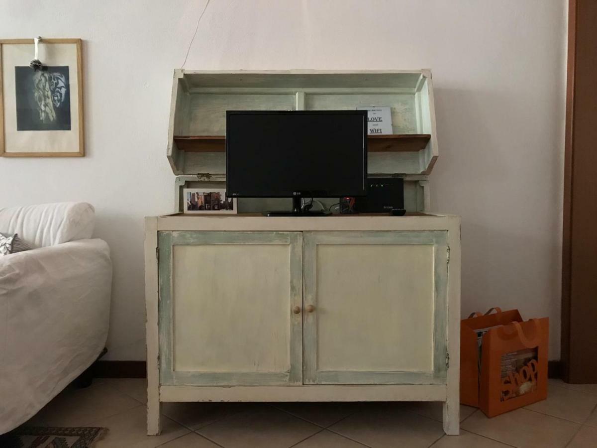 フェラーラLa Casa Degli Ziiアパートメント エクステリア 写真
